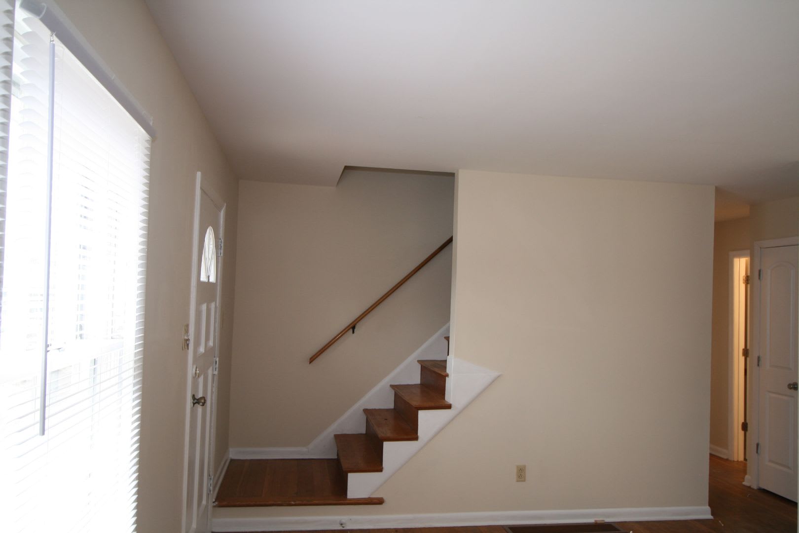 Stonybrook home with Full Basement and large backyard 20260817 – photo 3
