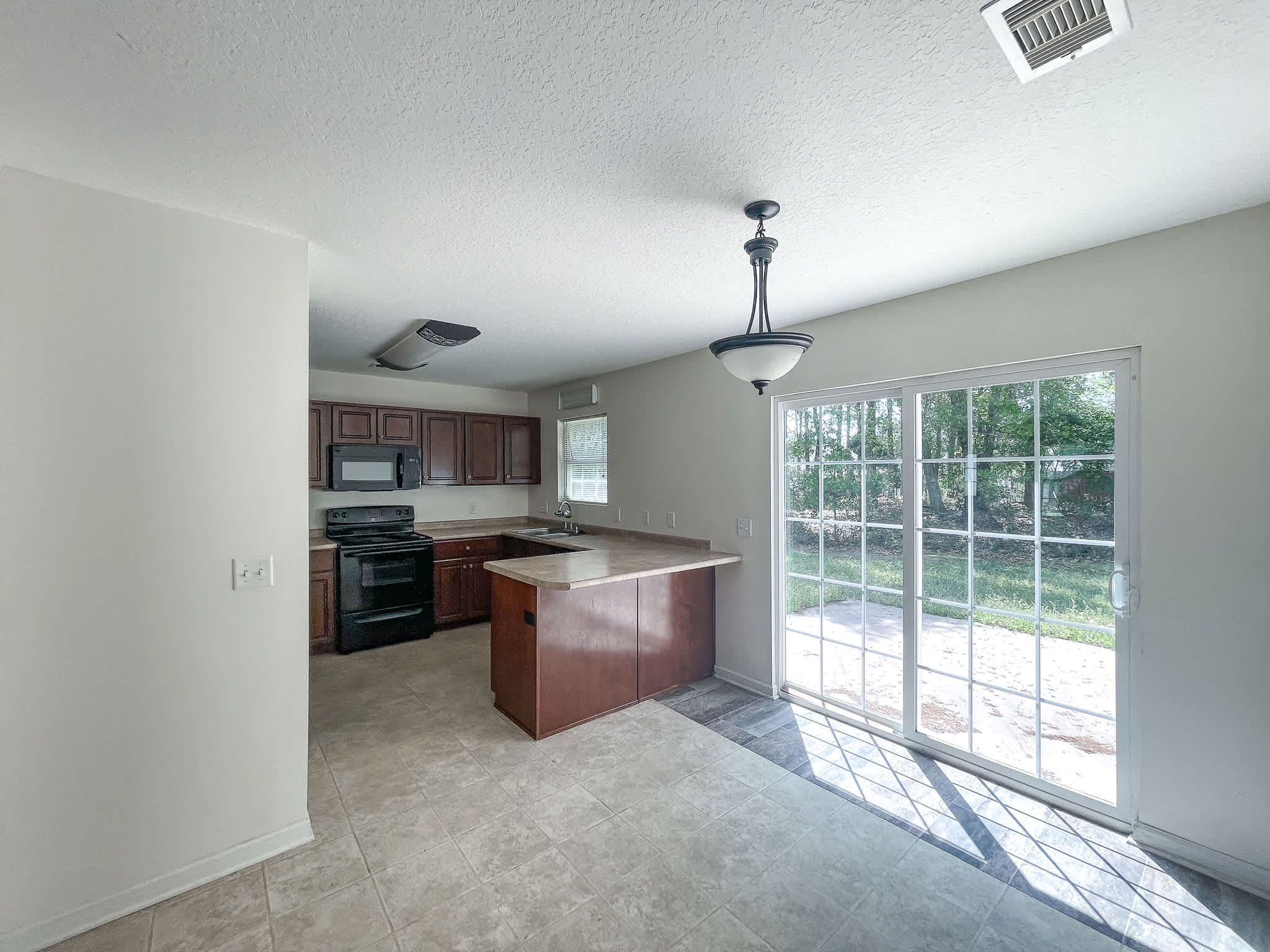 338 South Bridgeport Drive – photo 3