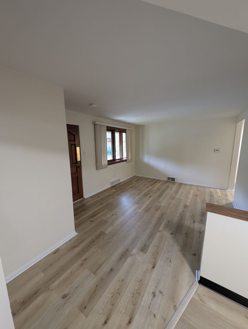 Newly Renovated 3Bd/2 Bath Home -- Available NOW! – photo 3