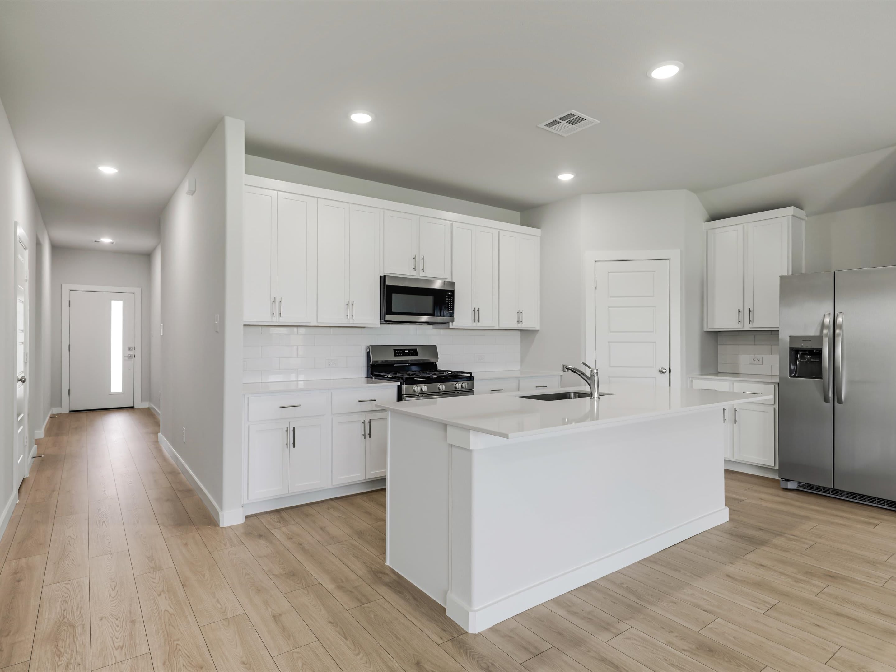 1136 Del Rio Drive – photo 2
