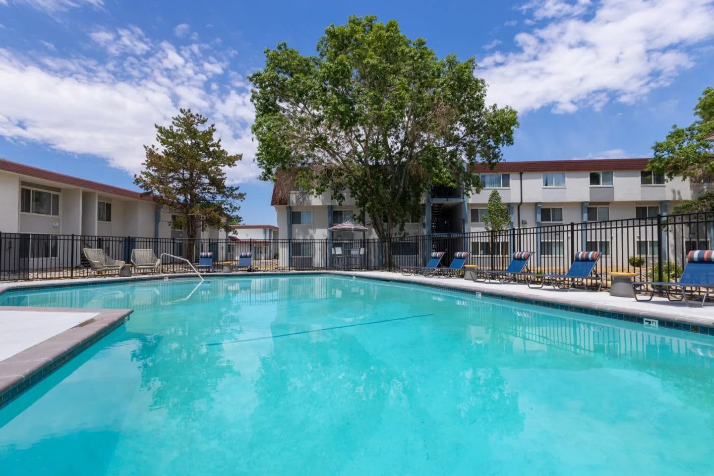 Park on Virginia Apartments – photo 2