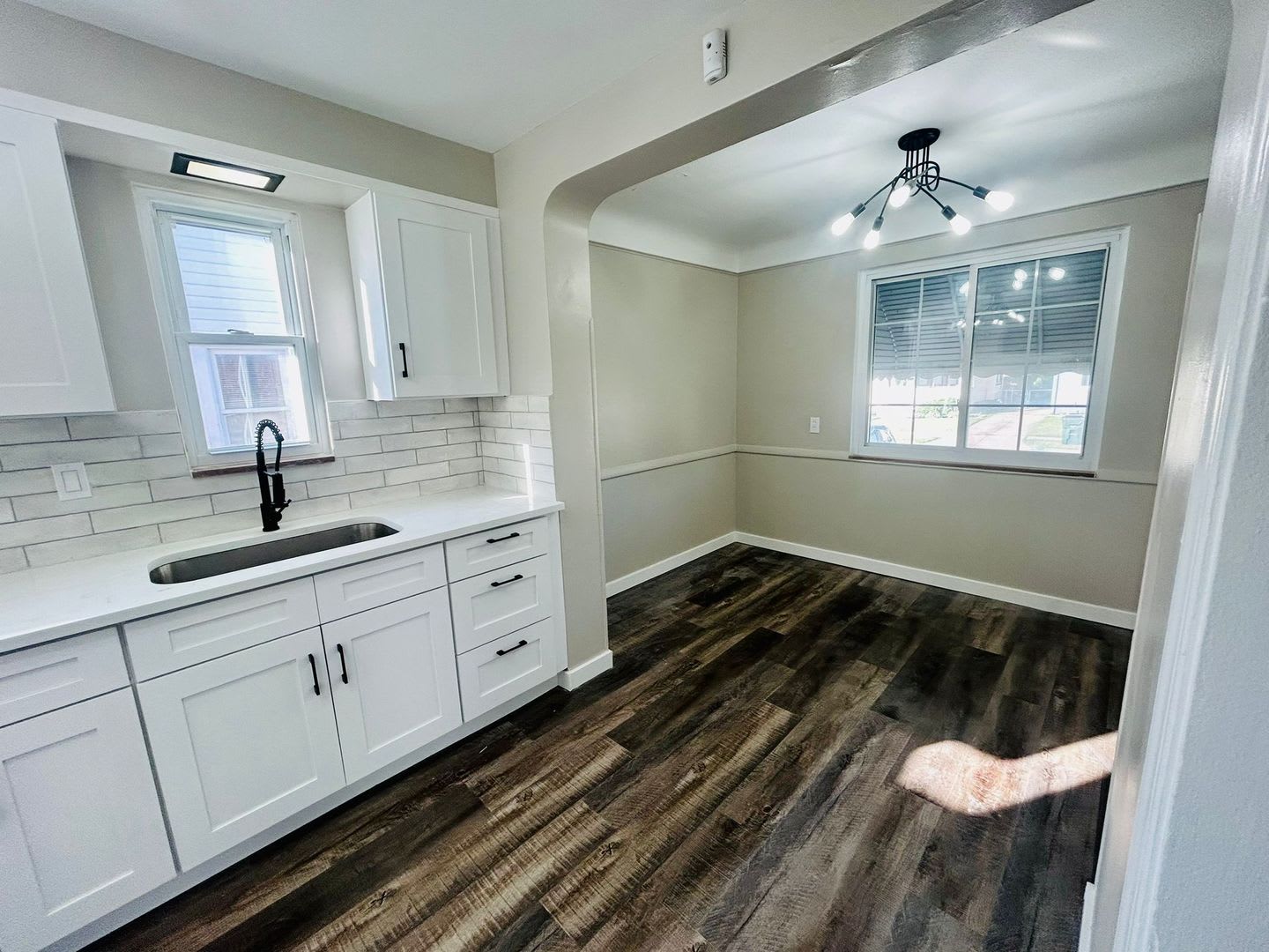 Beautiful 3 Bedroom Home! Now Available! – photo 3