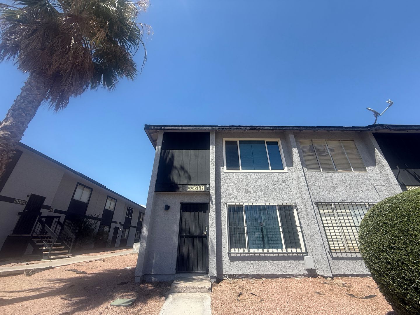 ***JUSTED REDUCED!!!*** Two-bedroom, one-and-a-half-bath townhouse in North Las Vegas. – photo 1