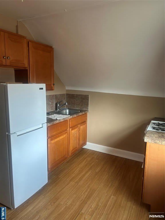147 Lincoln Avenue – photo 5