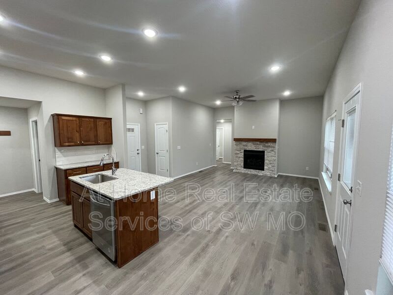 204 Hickory Hills – photo 3