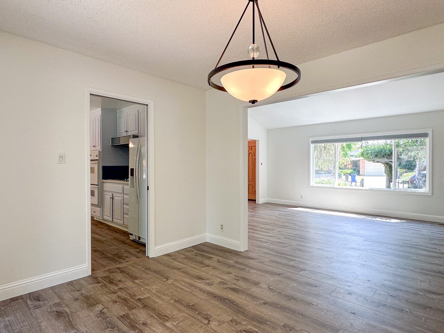 Lovely Willow Glen Home with beautiful yard! – photo 3
