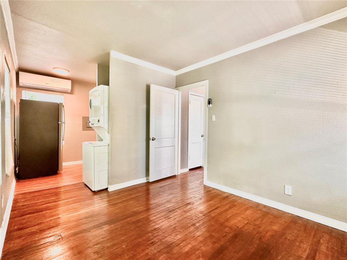 204 E 30th #203 – photo 3
