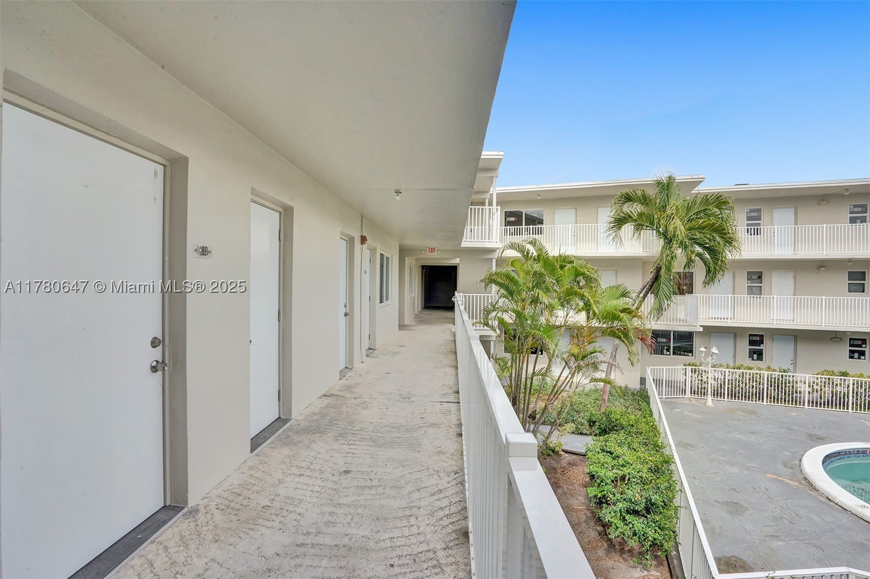 1895 Venice Park Dr – photo 3