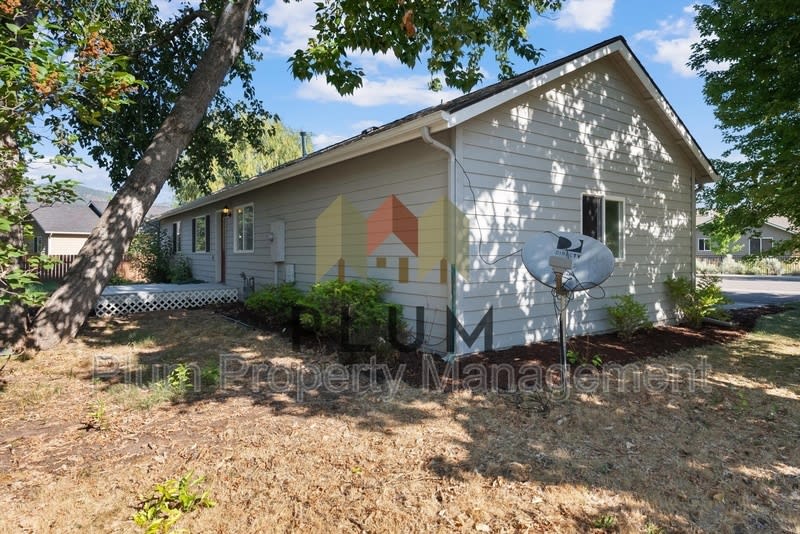 5449 Golf Drive – photo 4