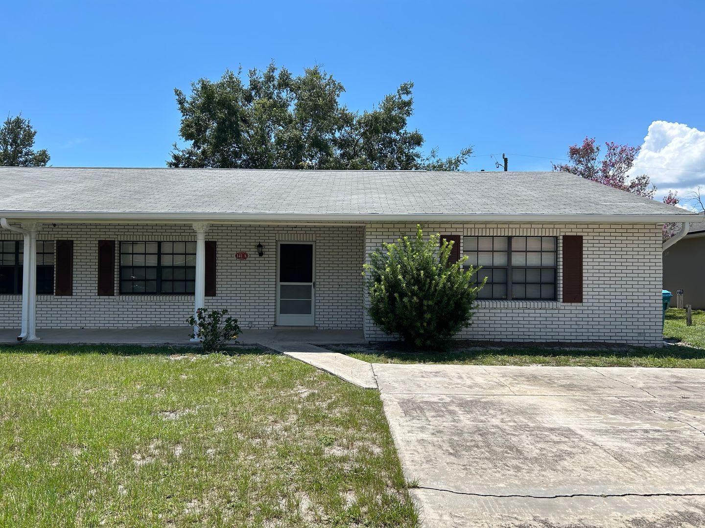 Beautiful, 1/2 of duplex close to I-4 – photo 1