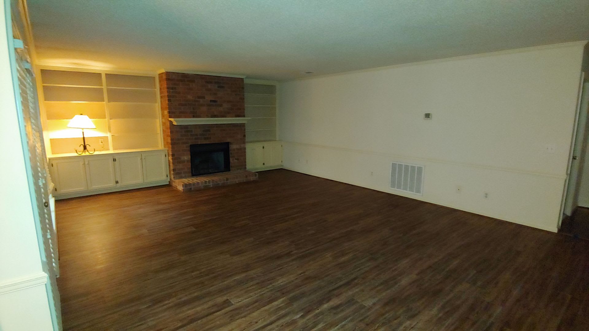 3 bedroom 2 bath in Reston Place – photo 3