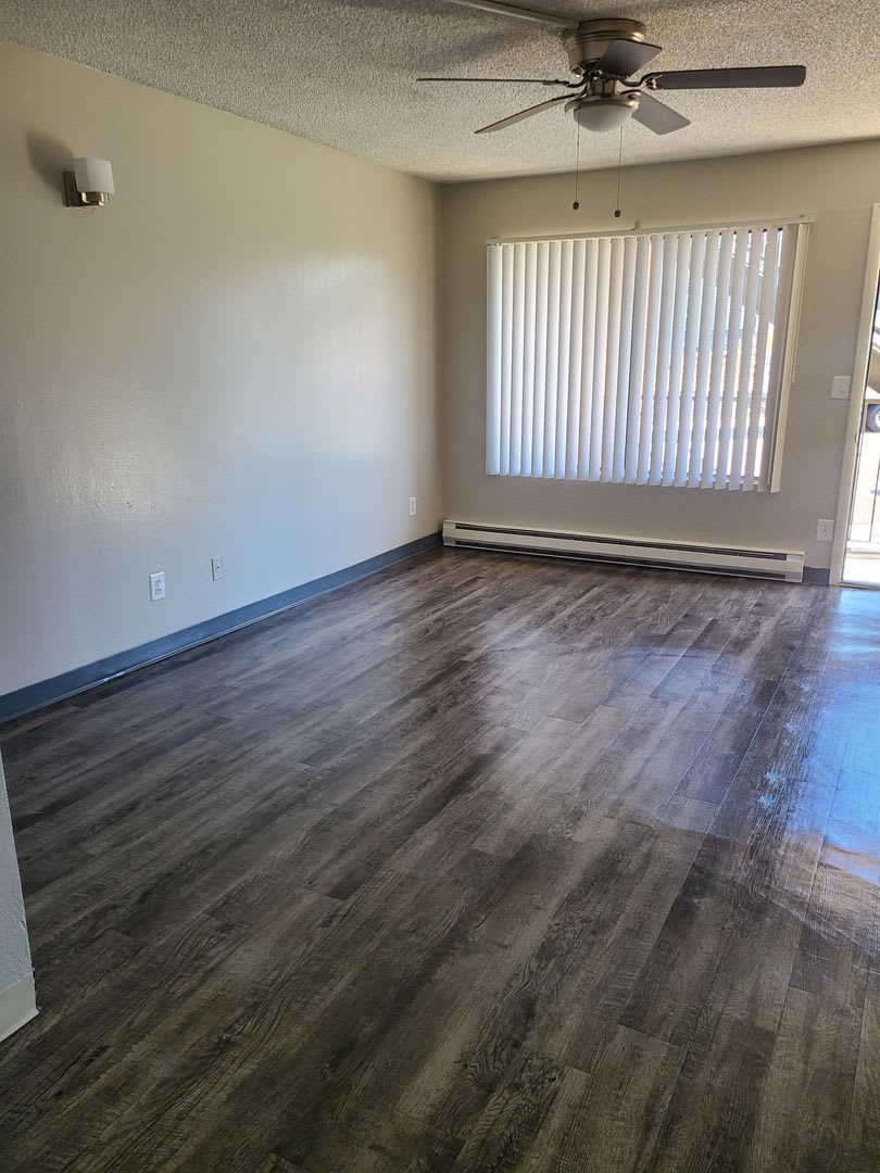 **MOVE IN SPECIAL** $500 off the rent Come and apply today!! – photo 4