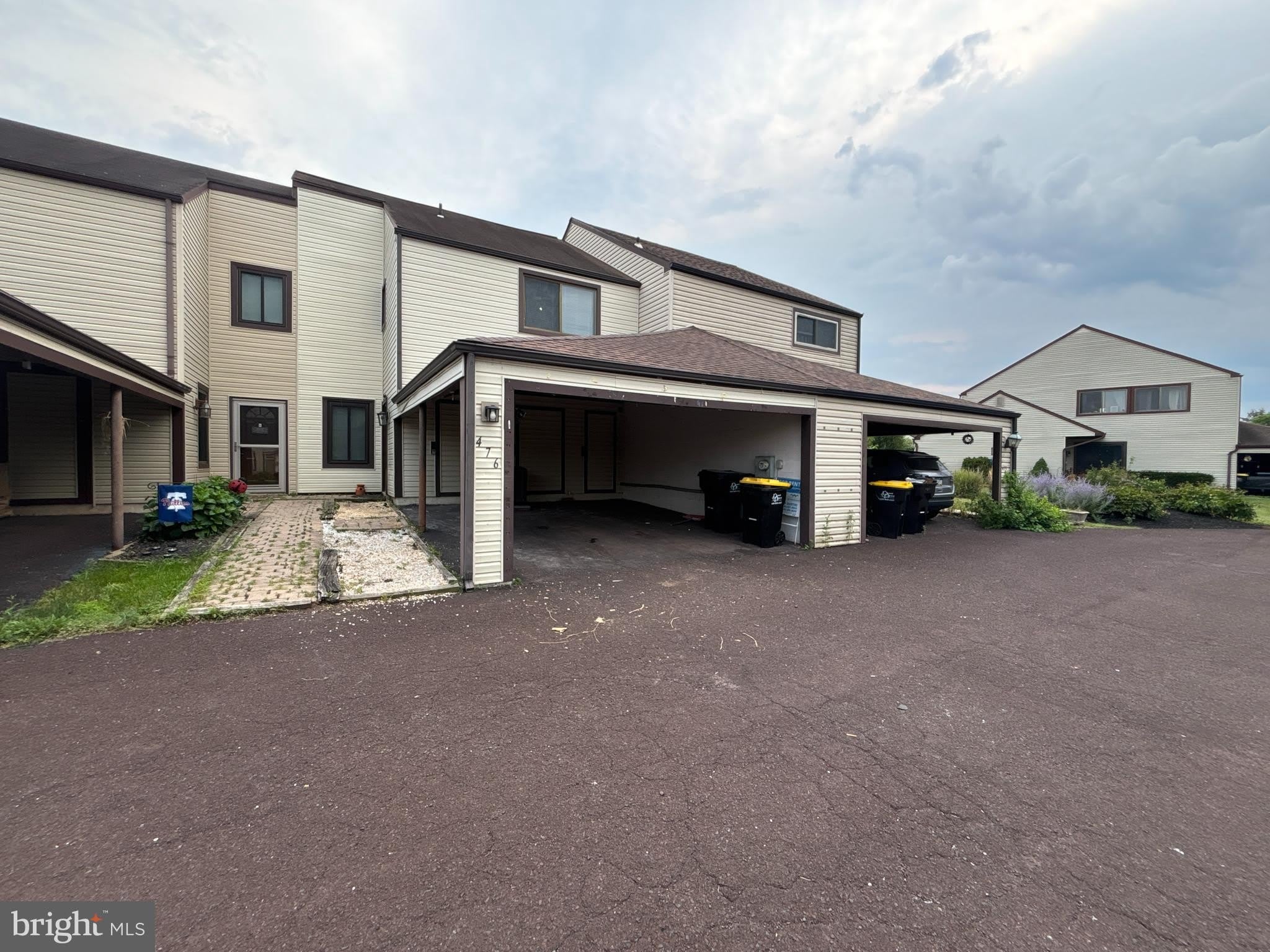 476 BRIDGE Street – photo 1
