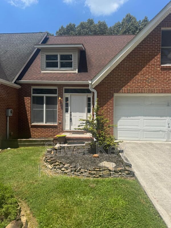 136 South Matlock – photo 2