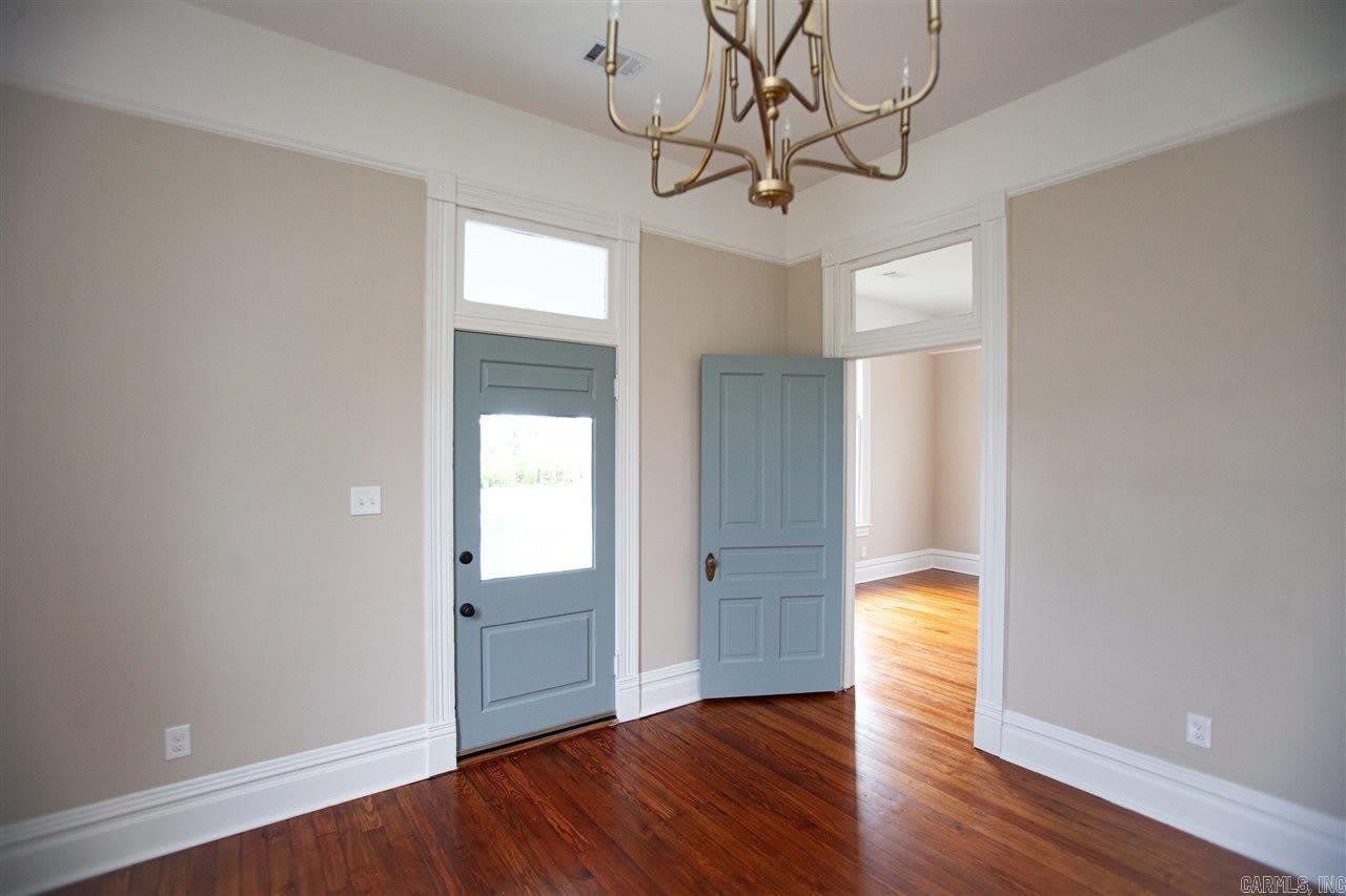 1510 Park Lane – photo 5