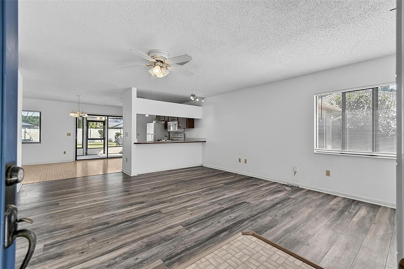 19 BLACKBERRY Place – photo 3