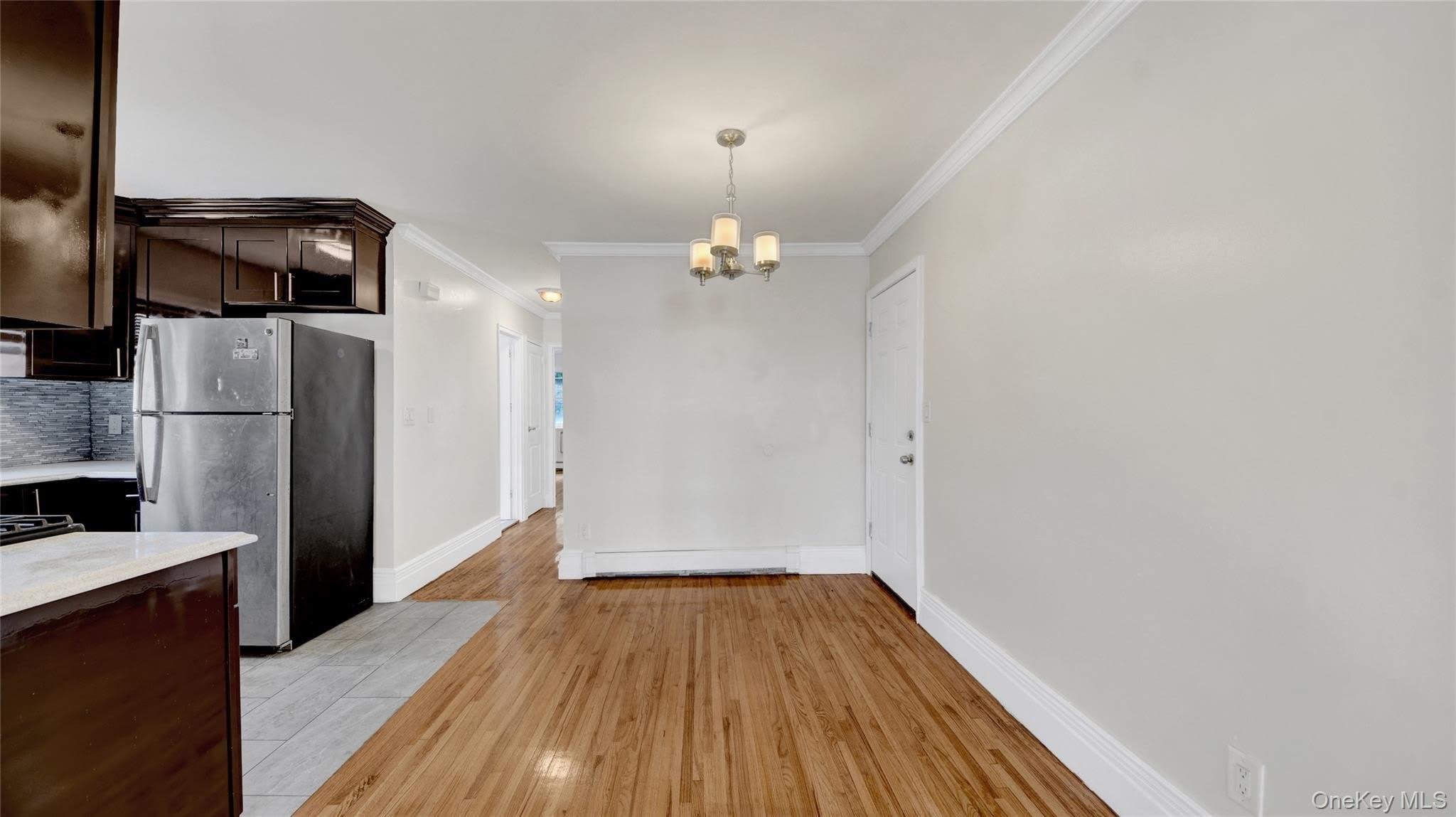4392 Carpenter Apt 2 Avenue – photo 2