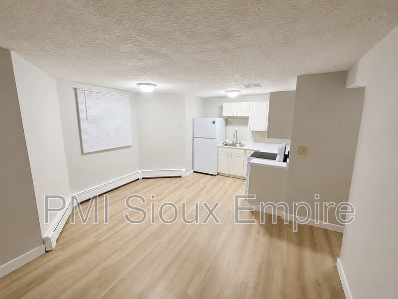 112 N Prairie – photo 2