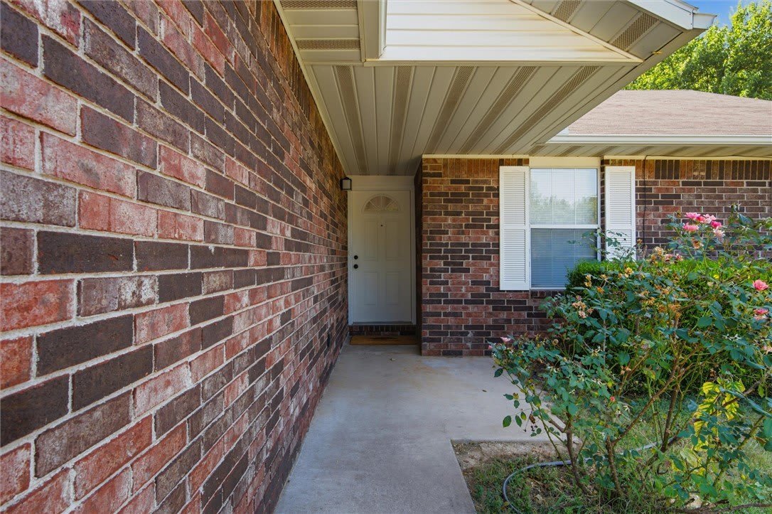 1919 Radcliffe Avenue – photo 4