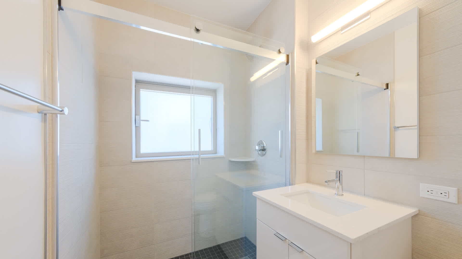 5063 Broadway – photo 2