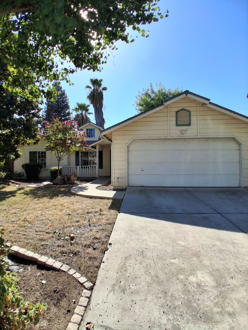 Well Maintained 3-bedroom, 2-bath Home in Fresno, CA! – photo 2