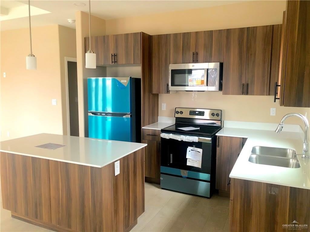 3105 Driftwood Street – photo 3