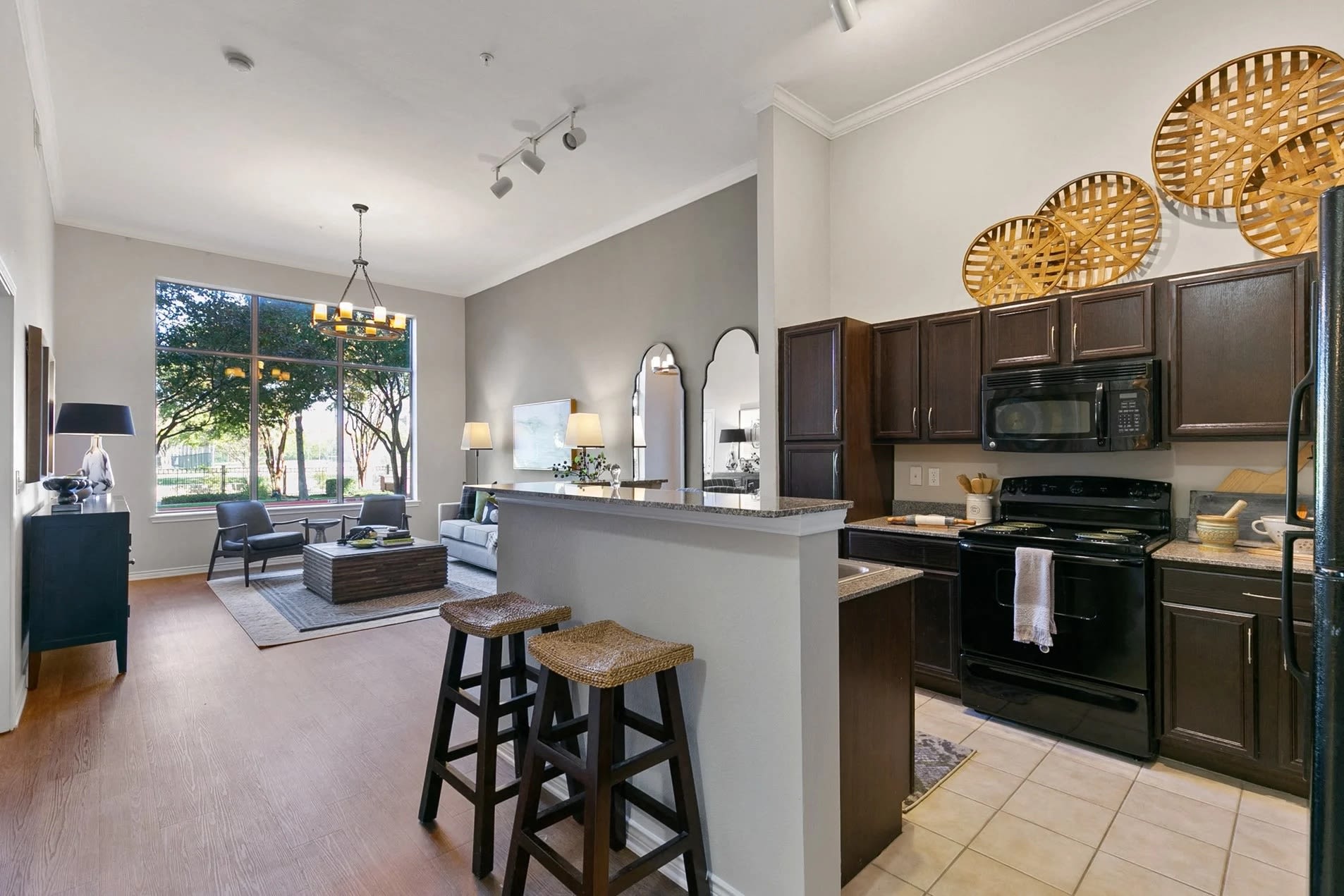 Prairie Crossing Apartments – photo 2