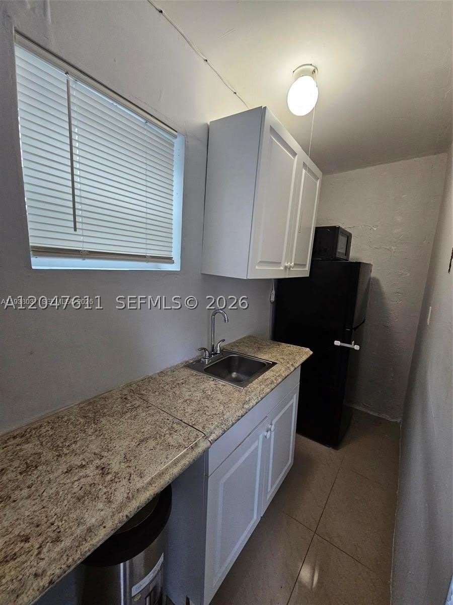 917 SW 16th St – photo 3