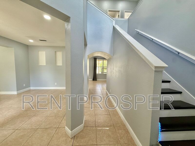 4205 Canby Dr – photo 2