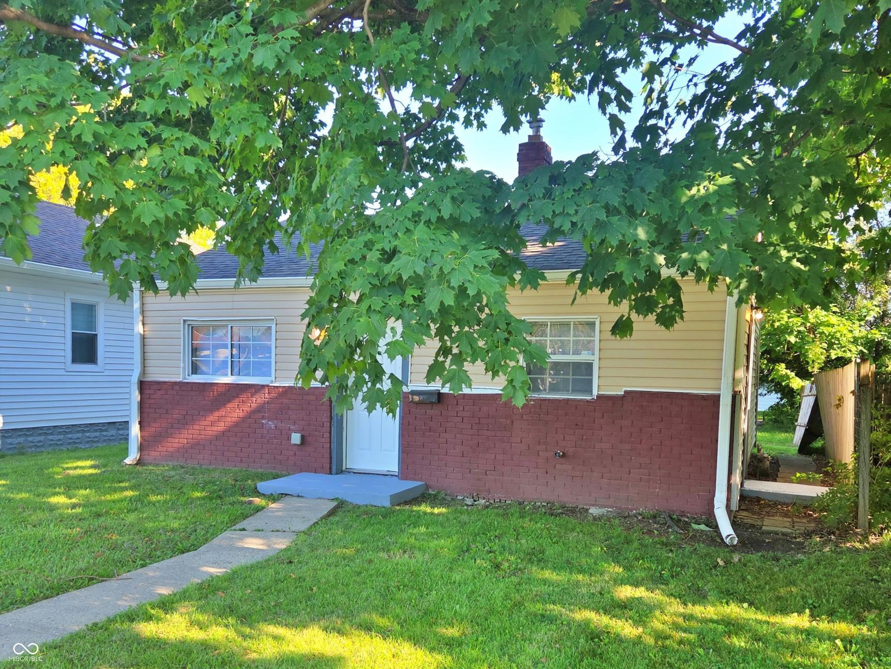 1524 E Legrande Avenue – photo 3
