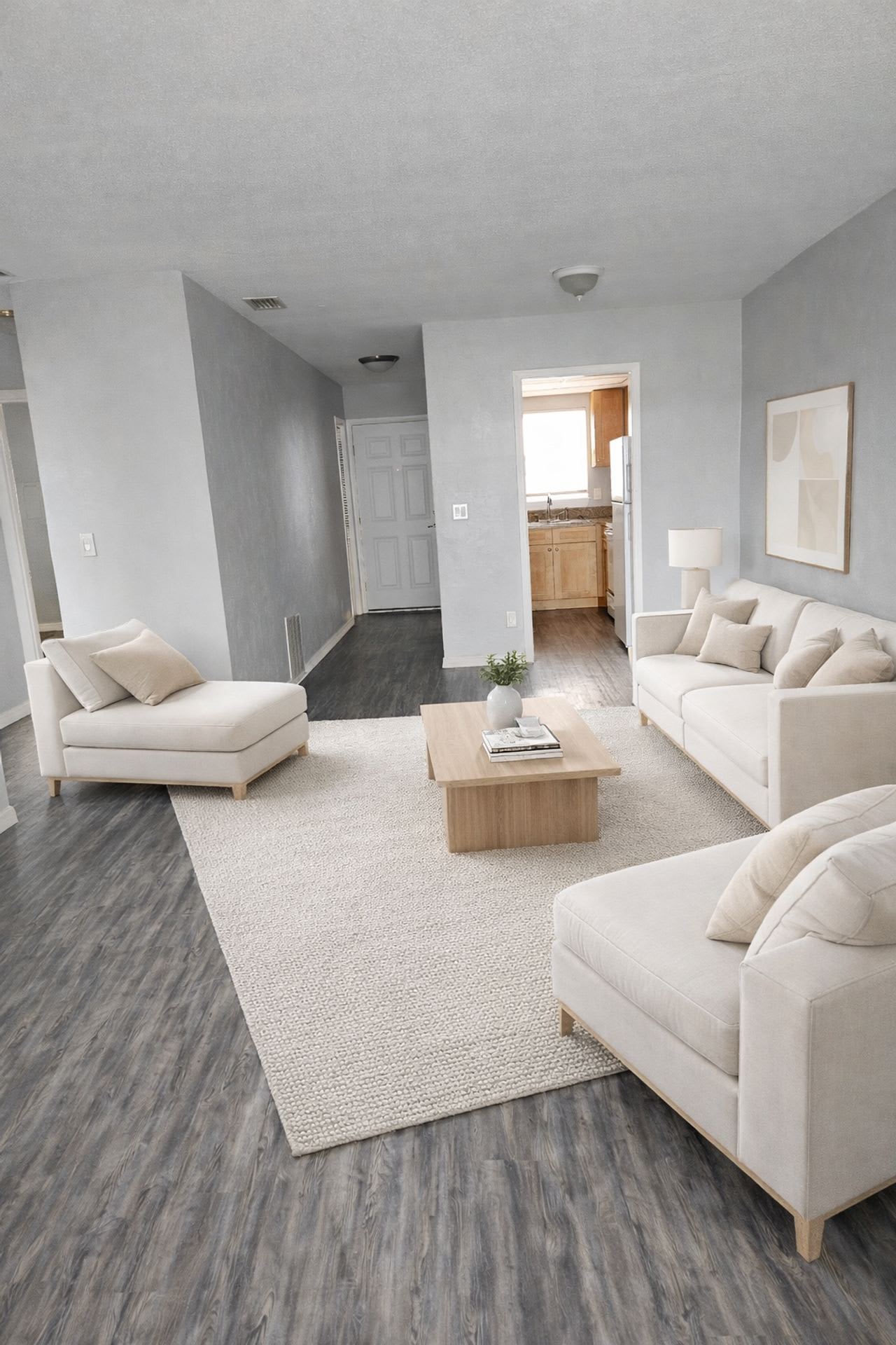 2 bedroom 2 bathroom unit available now – photo 3