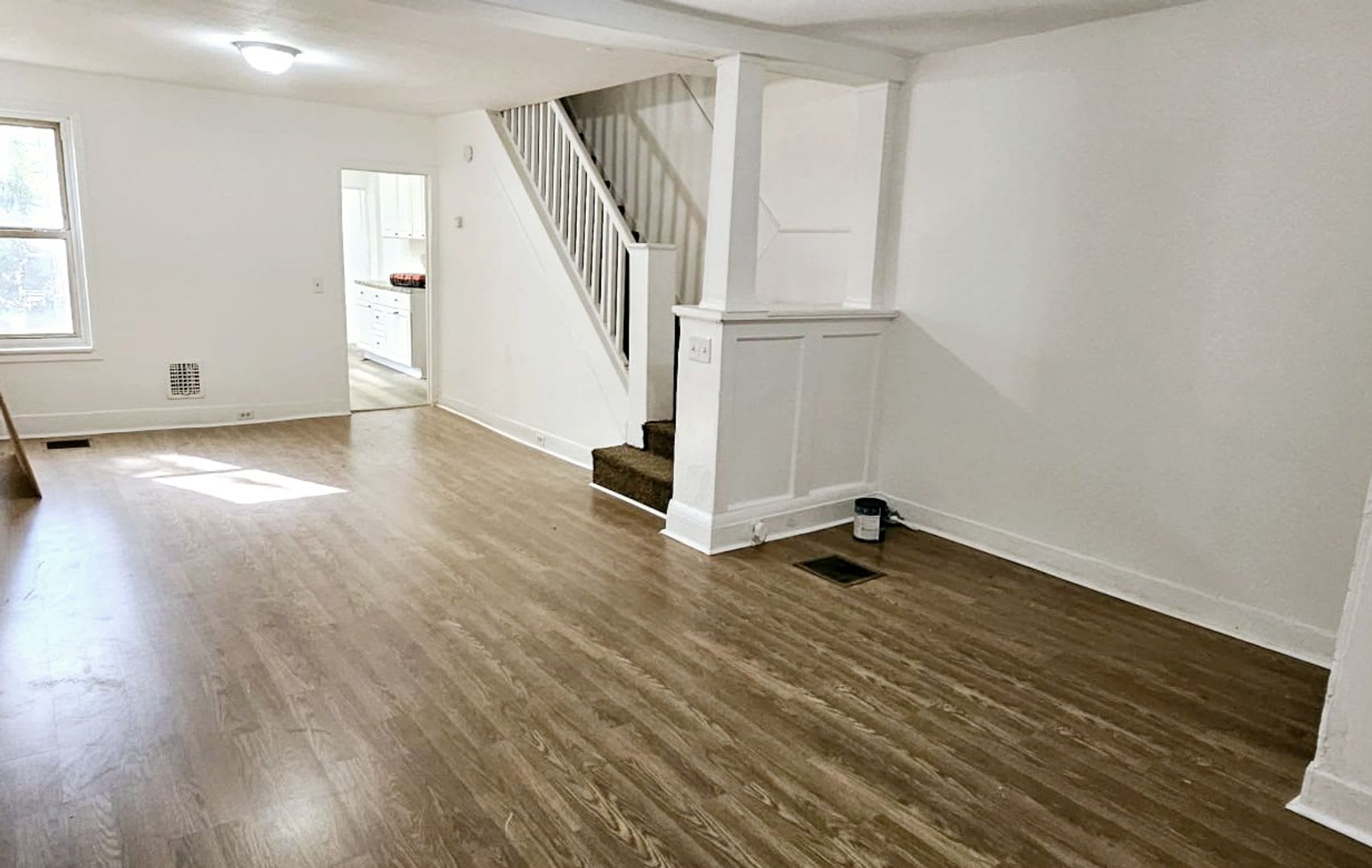 Large Newly Remodeled 4 Bedroom Home 4 A Steal – photo 2
