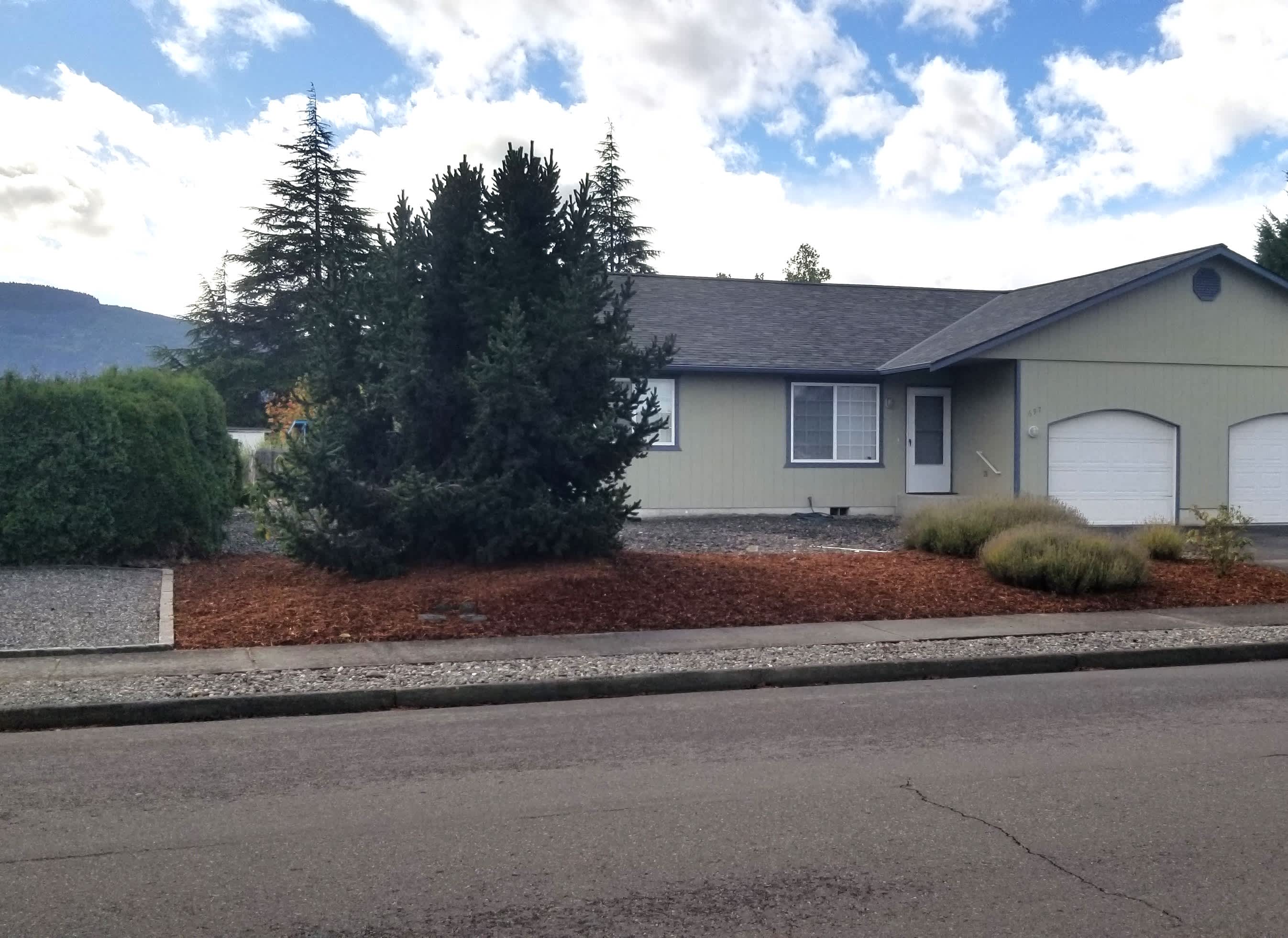 697 W Fir St – photo 2