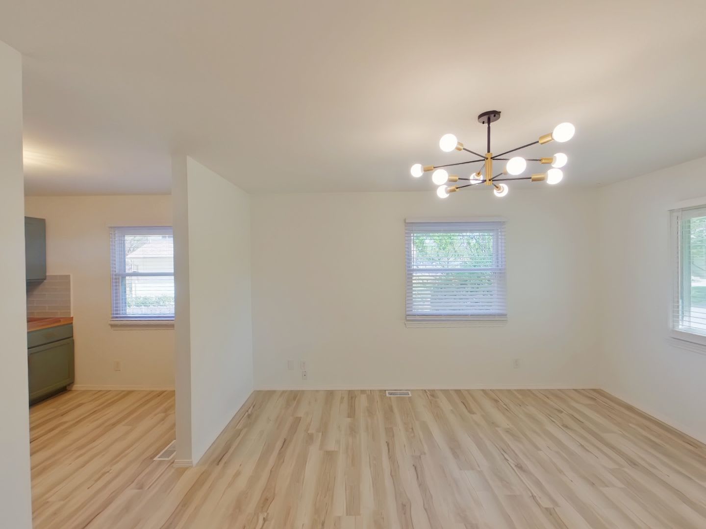 Remodeled 5BR Home on a Half-Acre Lot – photo 5