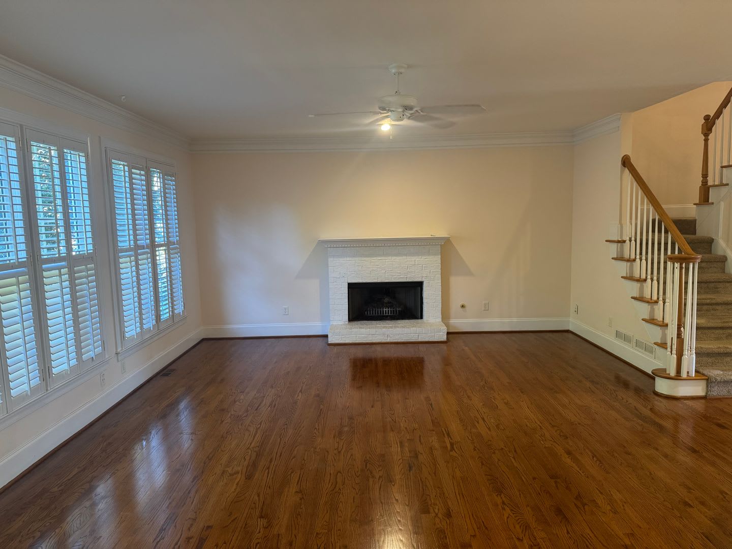 3281 Winthrop Cr. – photo 4
