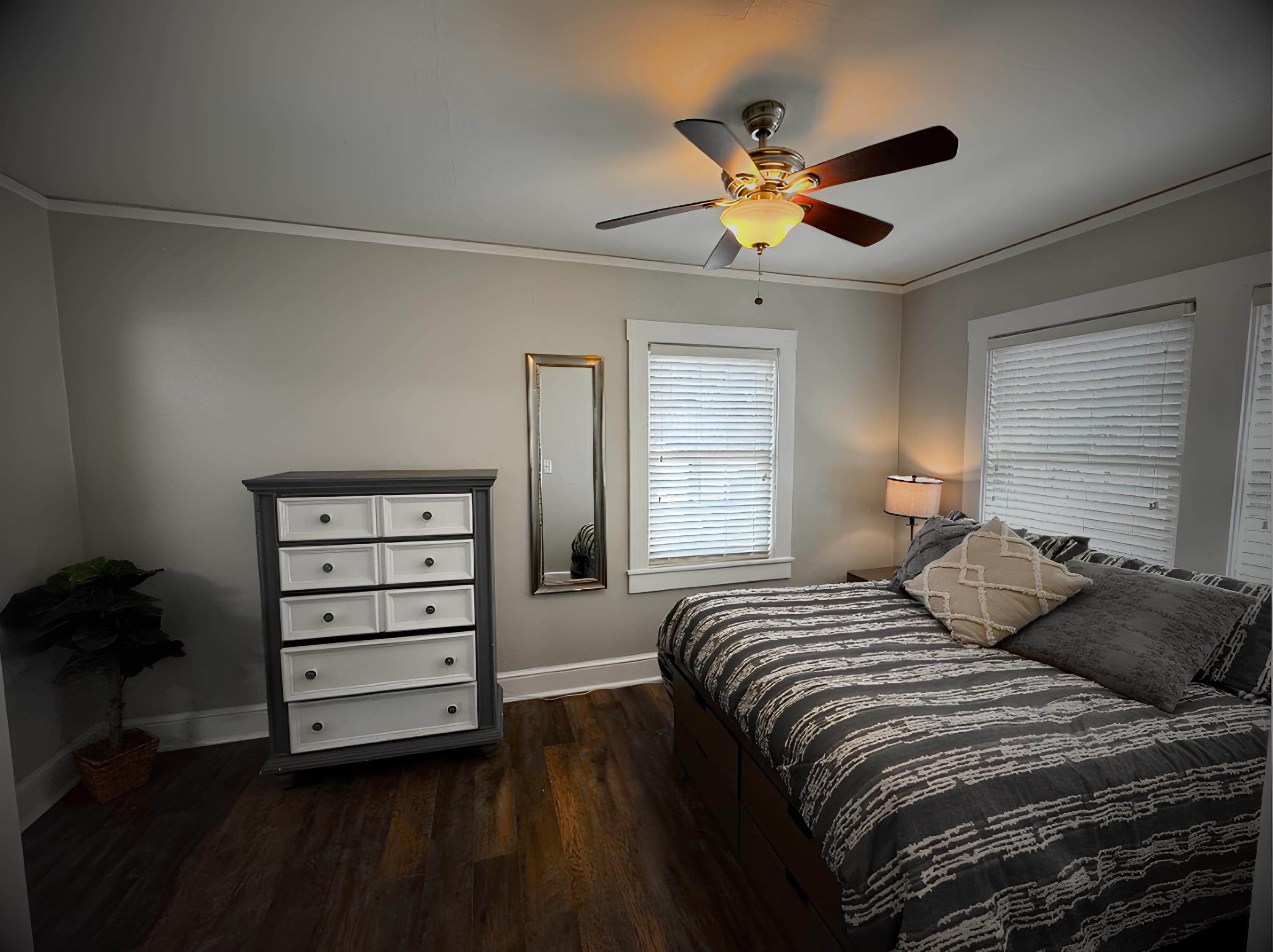 317 De Soto Street Apt 2 – photo 4