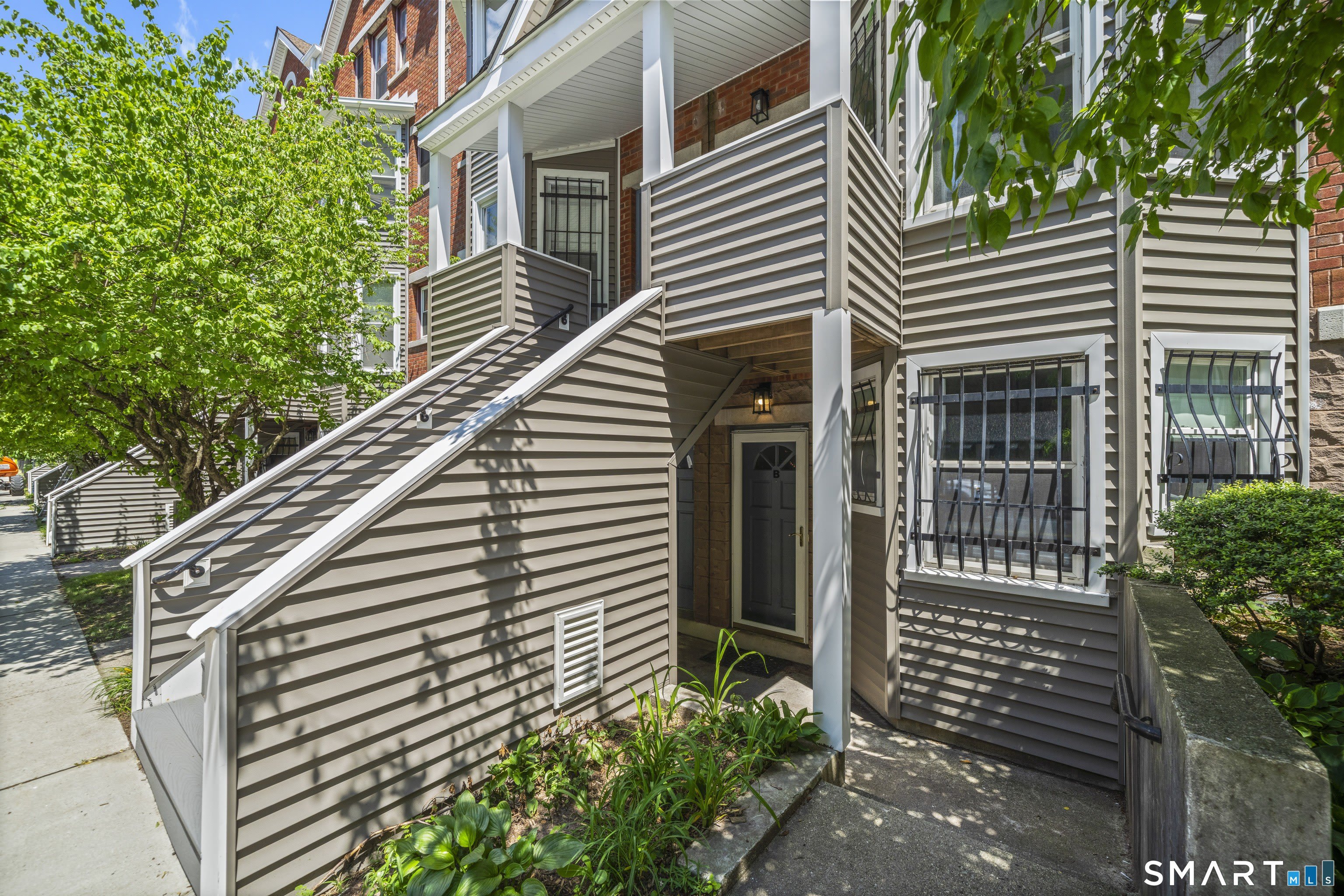 136 Maple Avenue – photo 2
