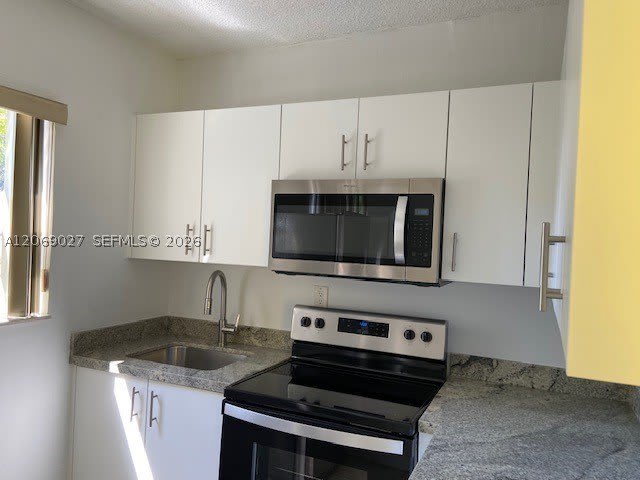 828 Sw 20Th Ave – photo 2