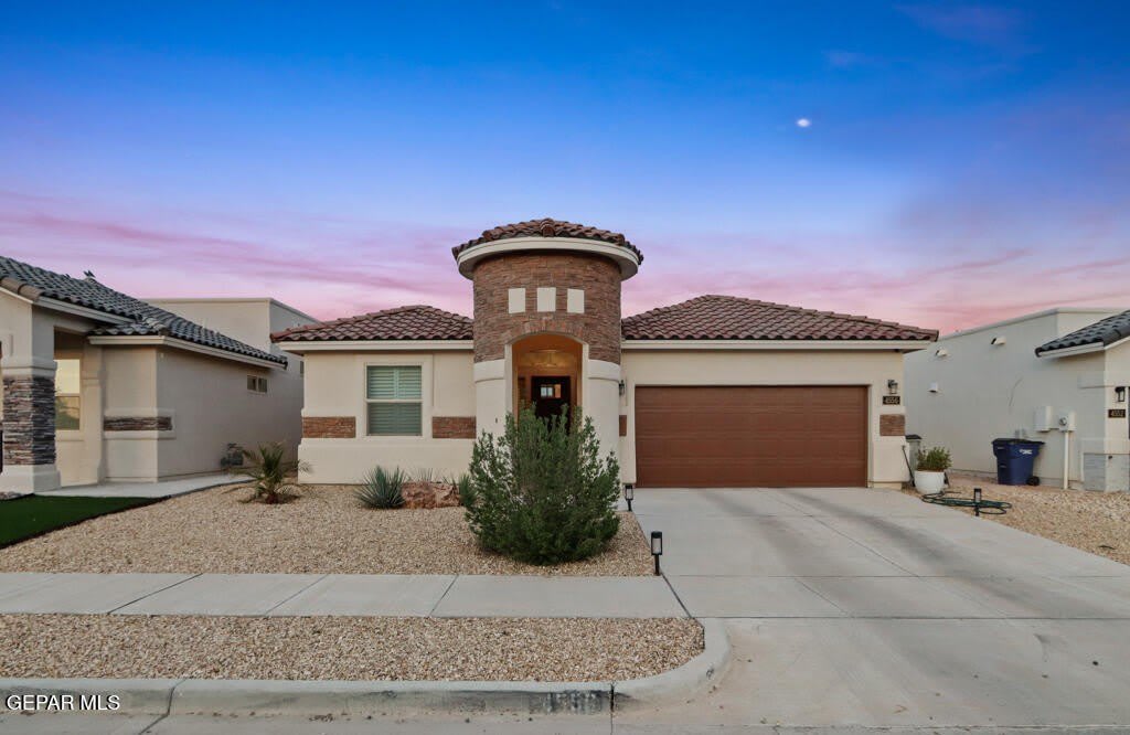 4556 MARISABEL AZCARATE Street – photo 4