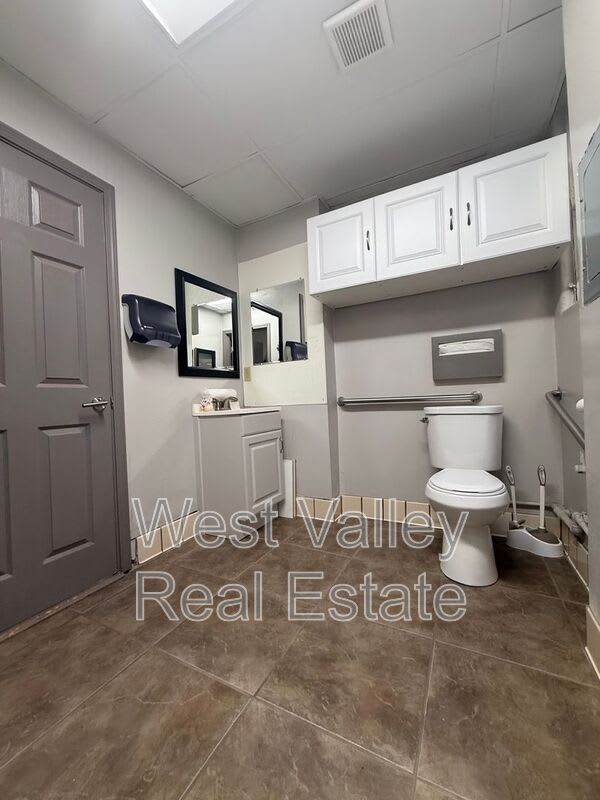 518 Center Street – photo 4