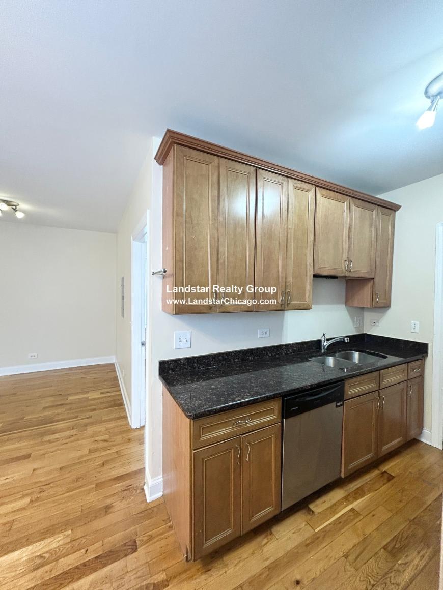 4546 West George St. – photo 5