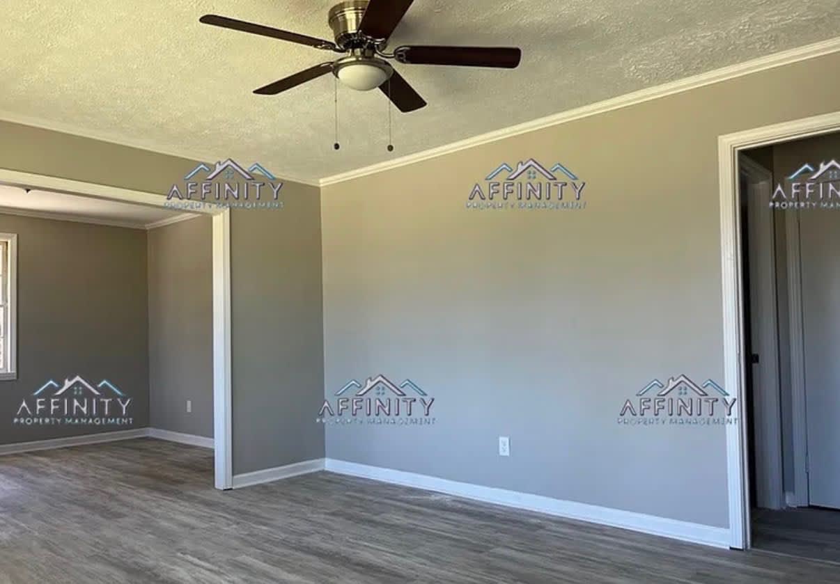1154 North Beddingfield Drive – photo 3