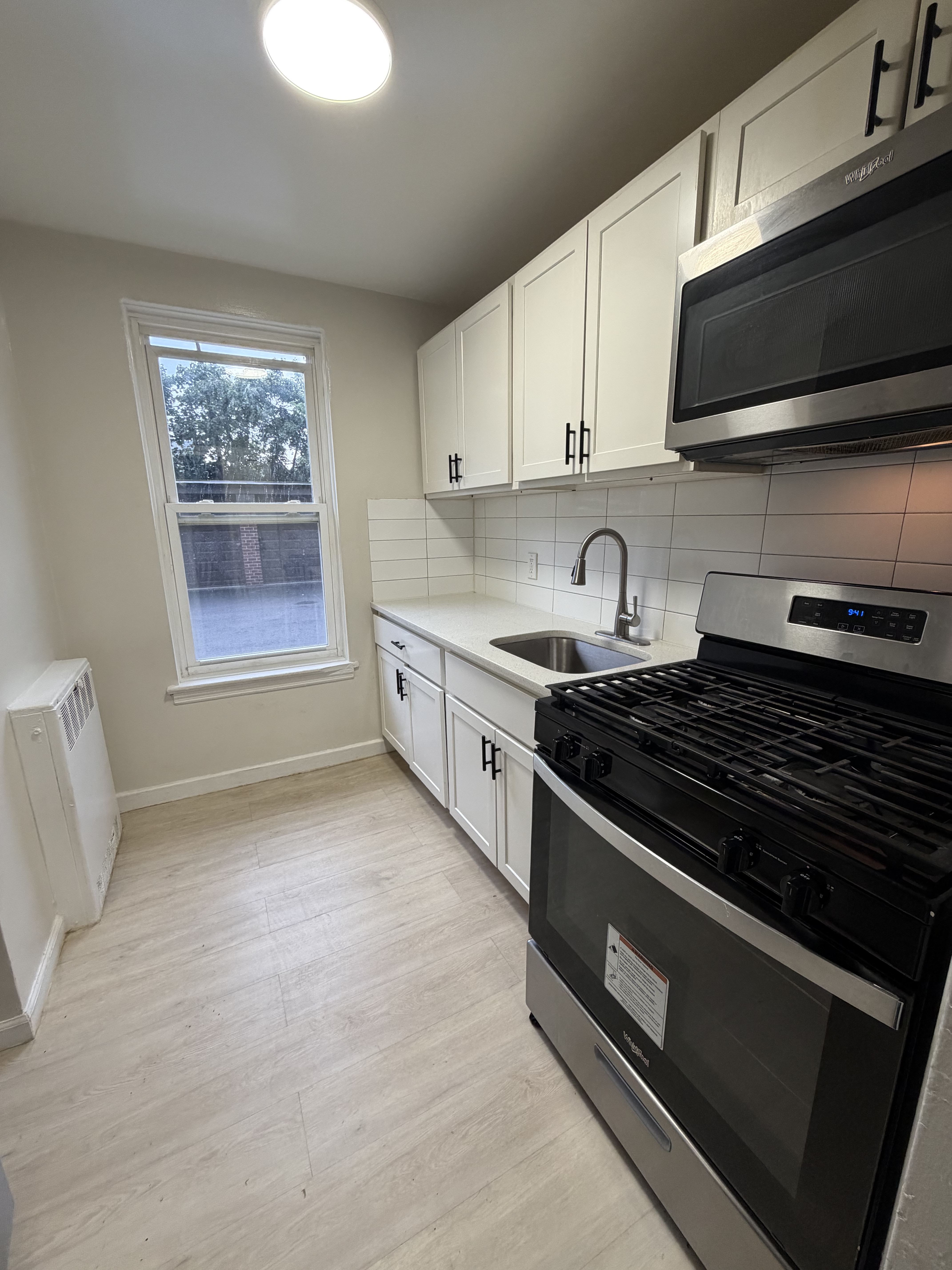 676 Park Ave – photo 1