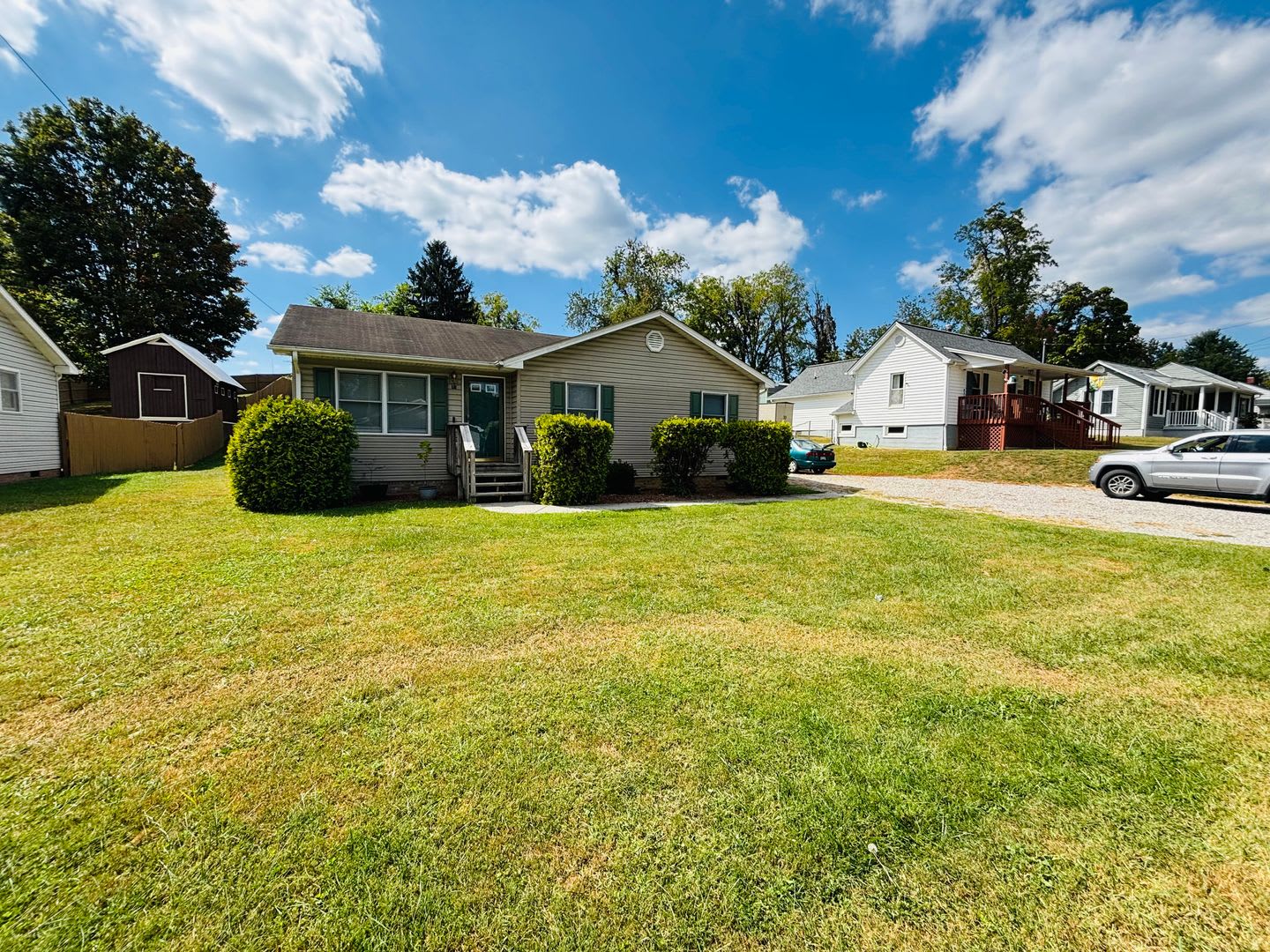3 Bedroom, 2 Bath House – photo 1
