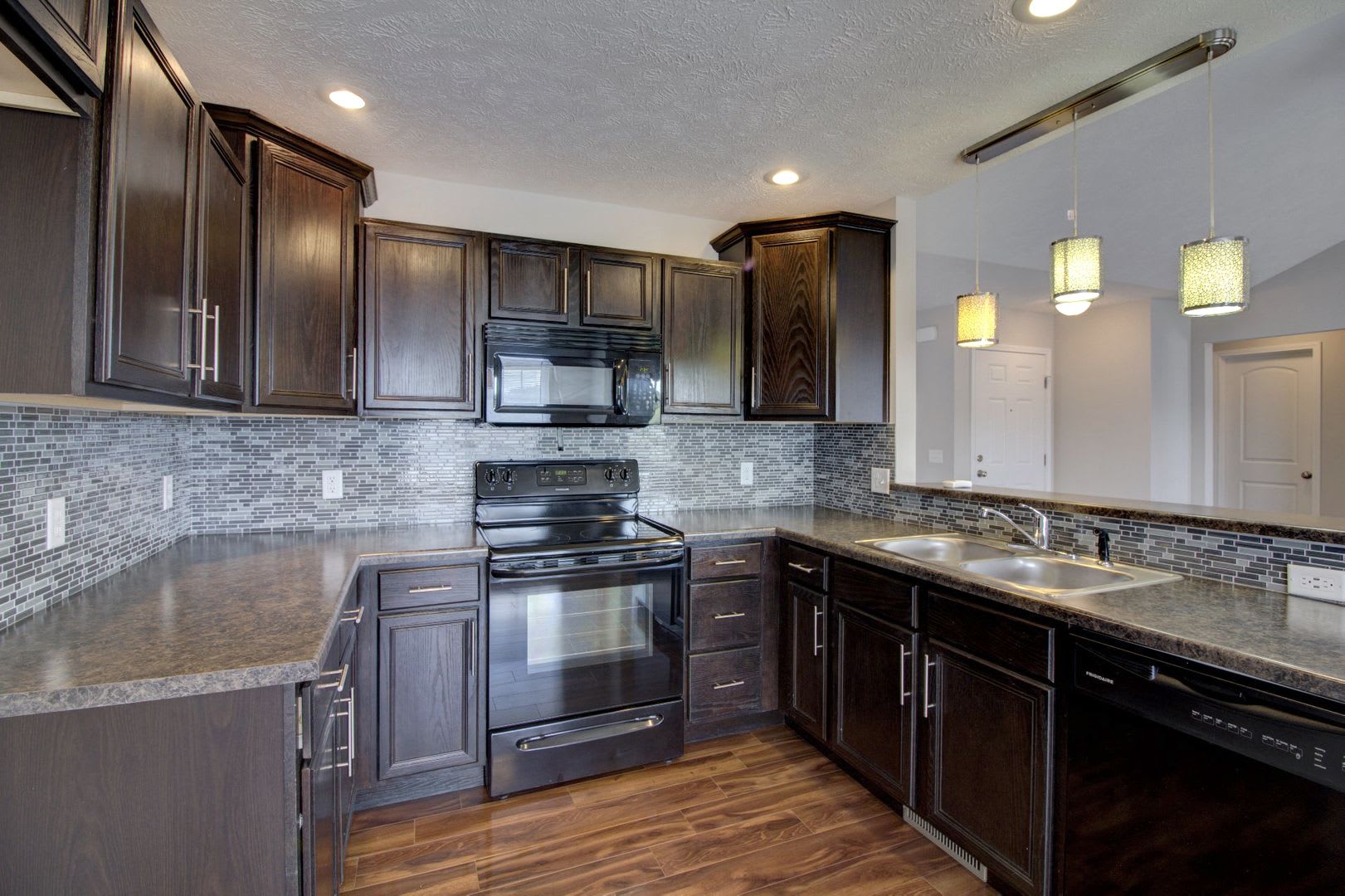 Walkout Basement Home! – photo 5