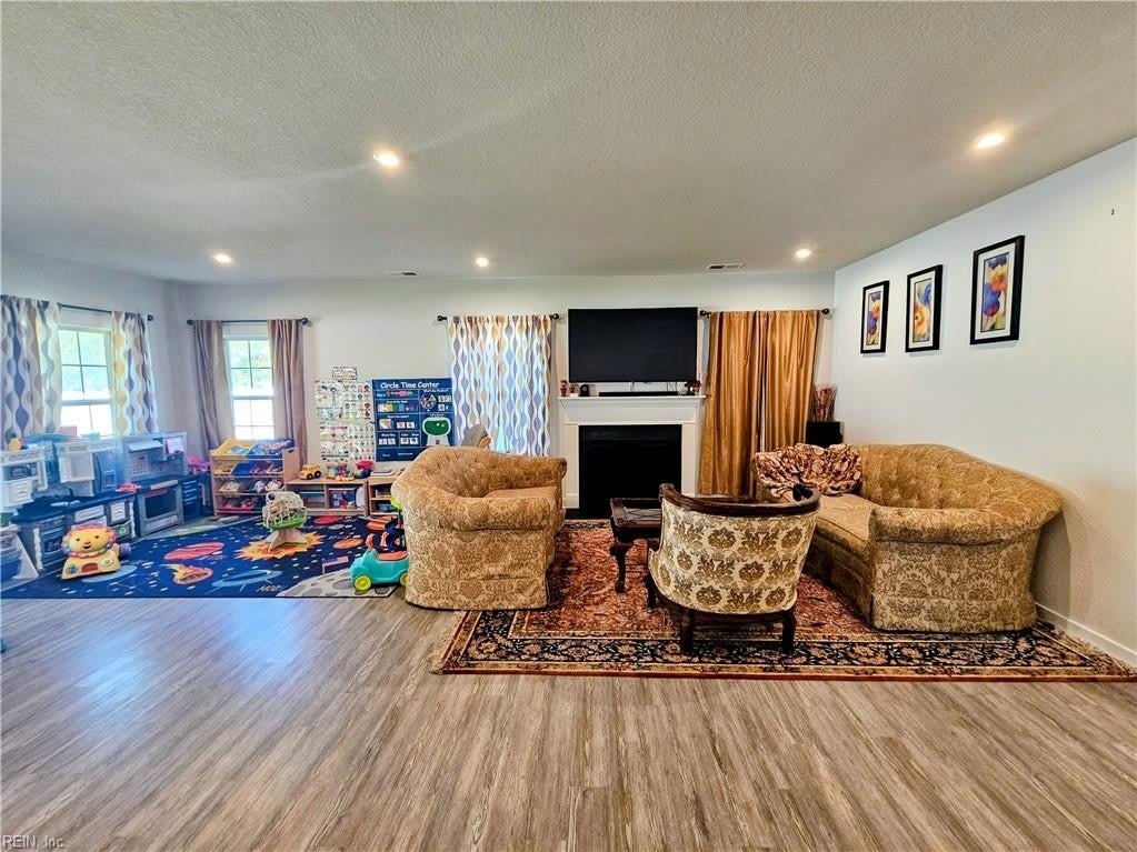 229 Republic Lane – photo 4