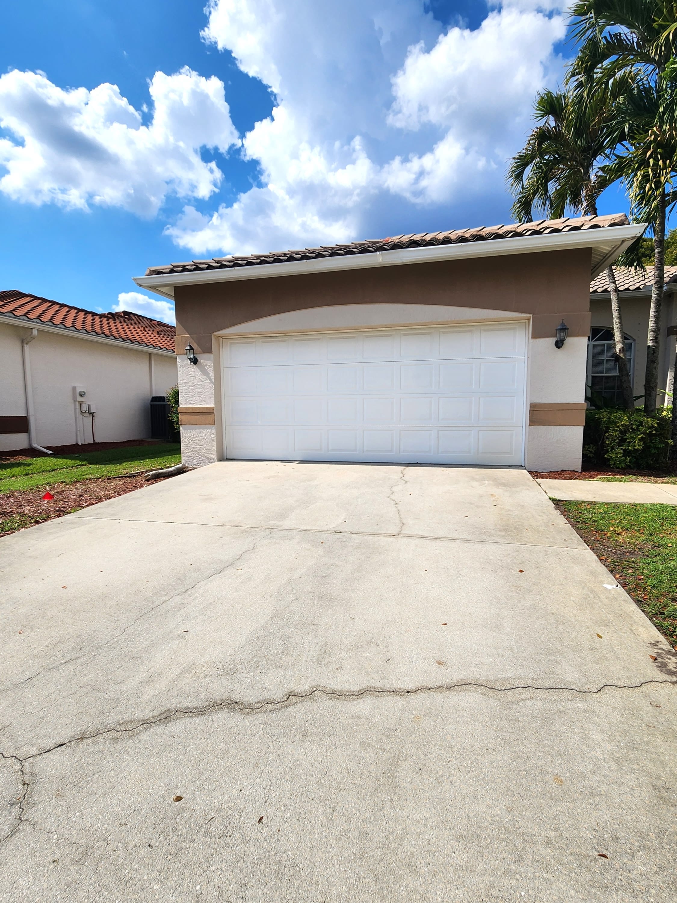 11082 Lakeland Circle – photo 2