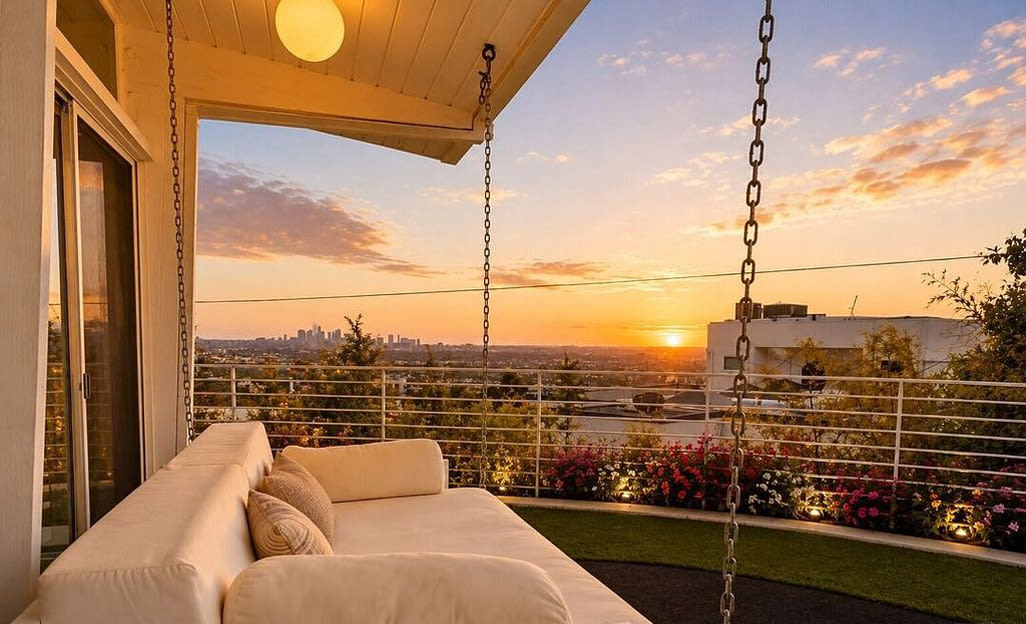 8411 Hollywood Blvd – photo 4