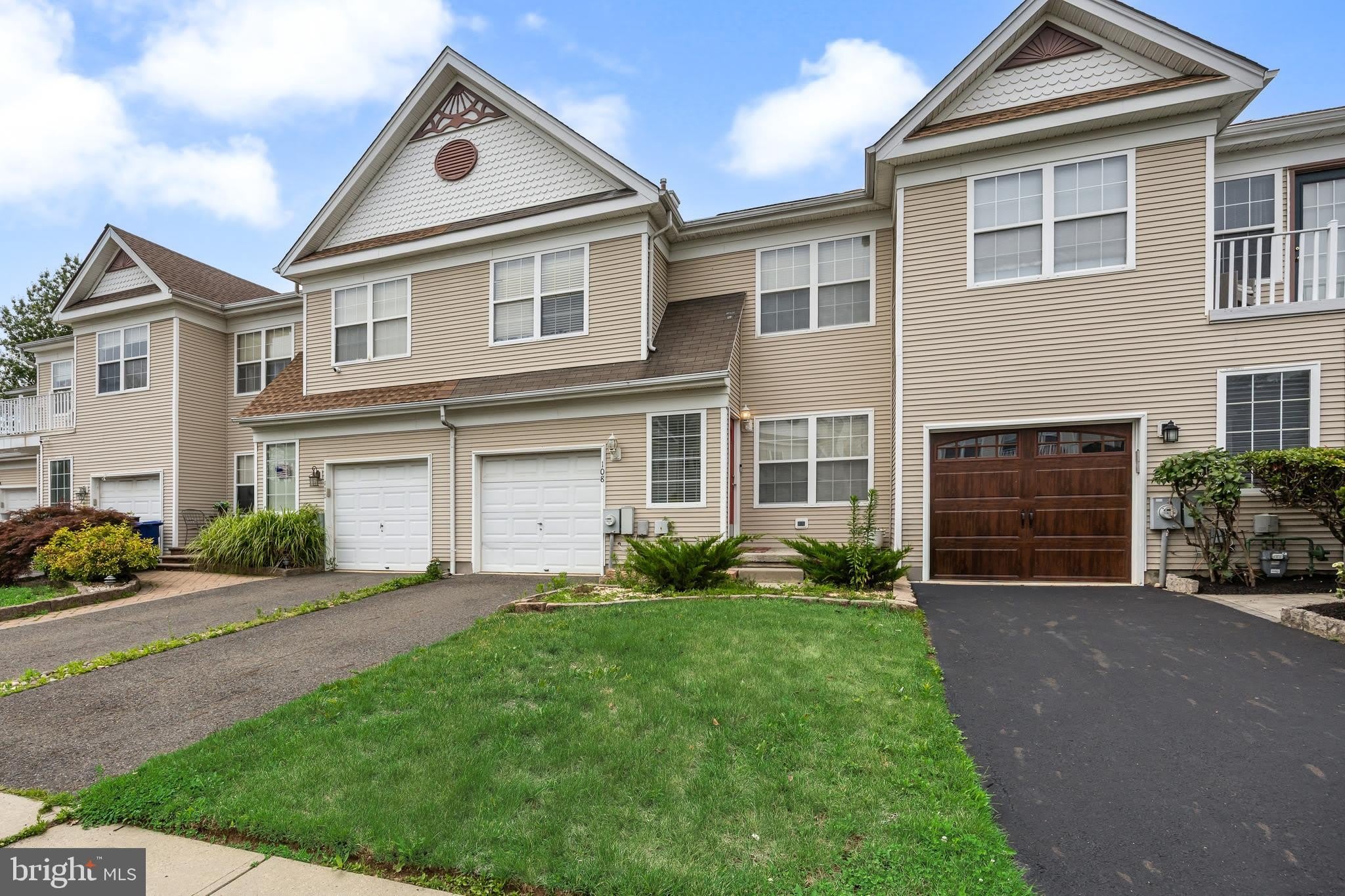 108 TATTERSALL Drive – photo 2