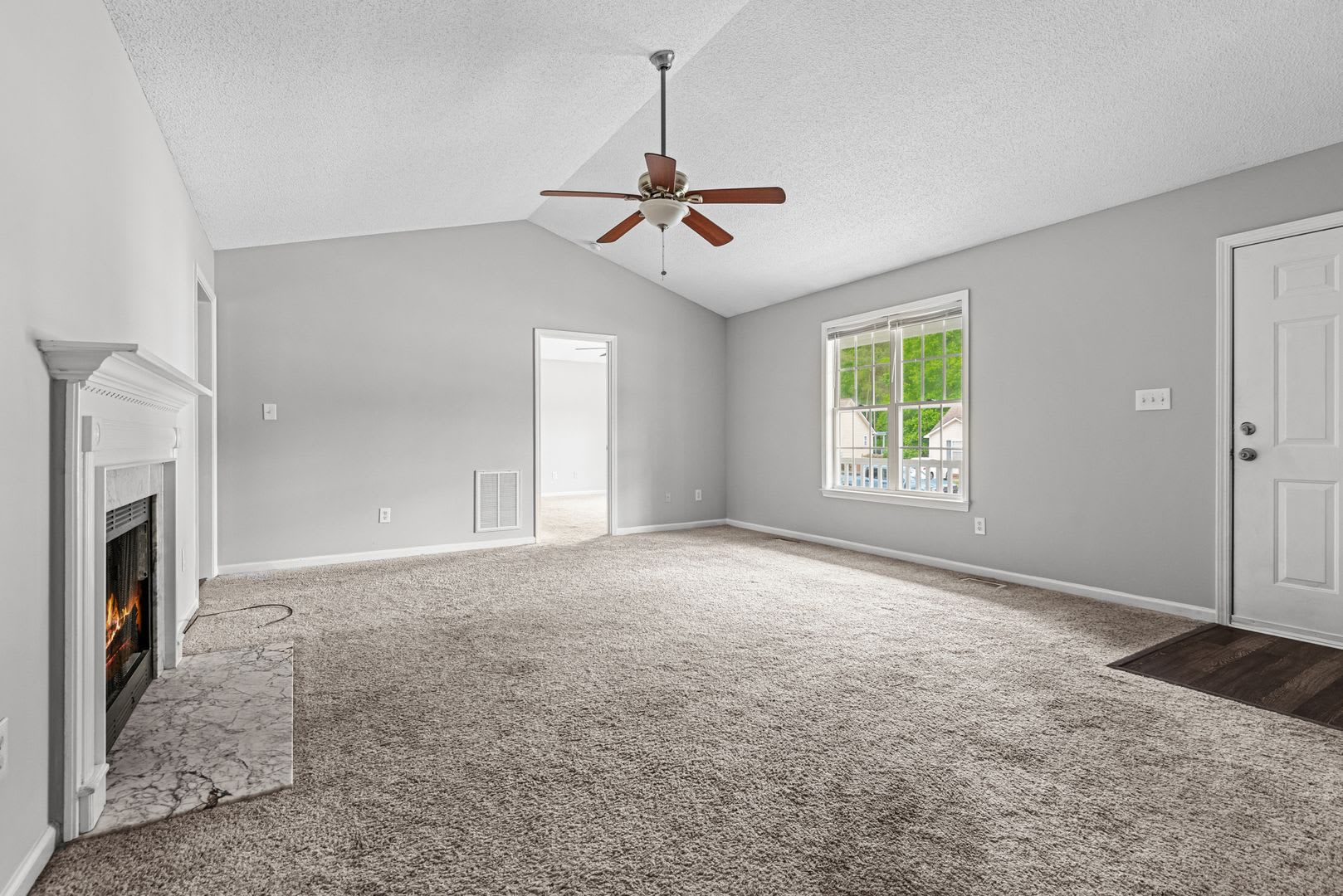 Single Family 3 bedroom plus a flex room- Available August 12th – photo 4